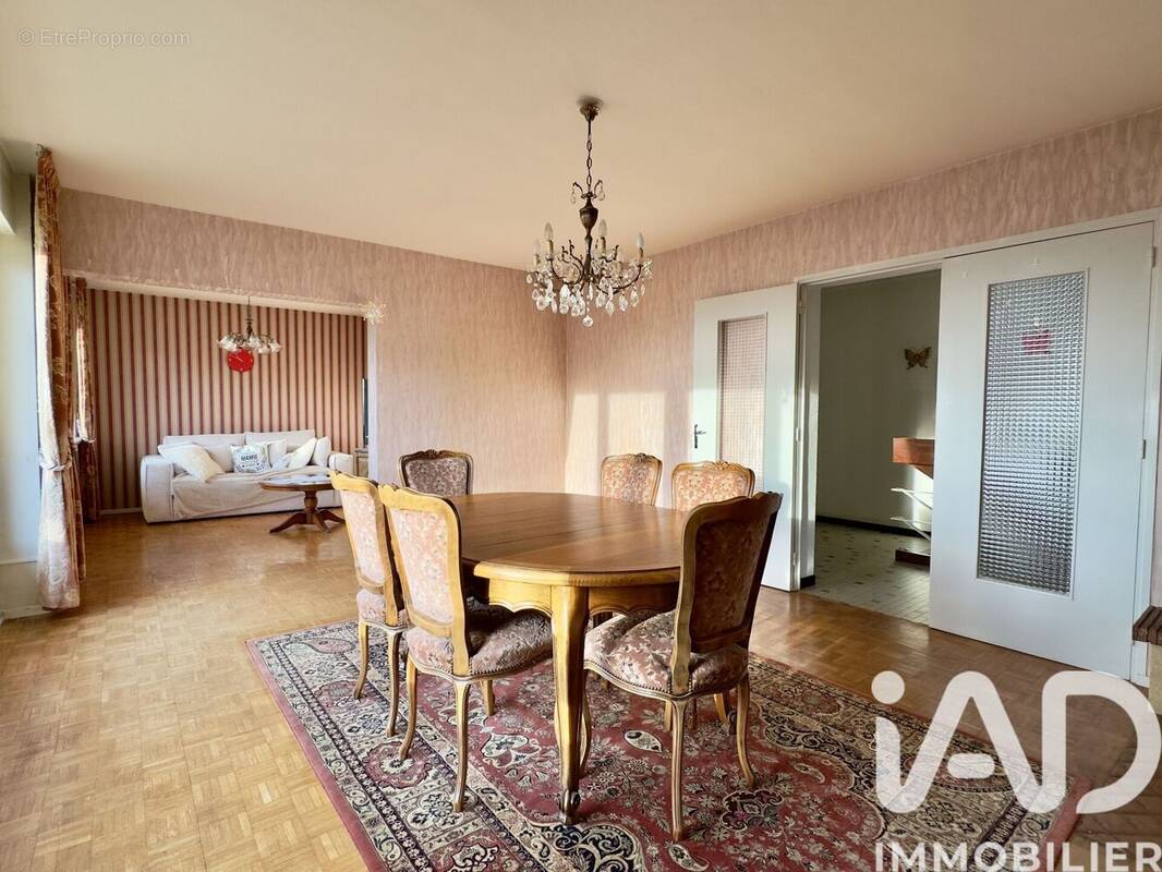 Maison 150 m² à Pouilly  - photo 1