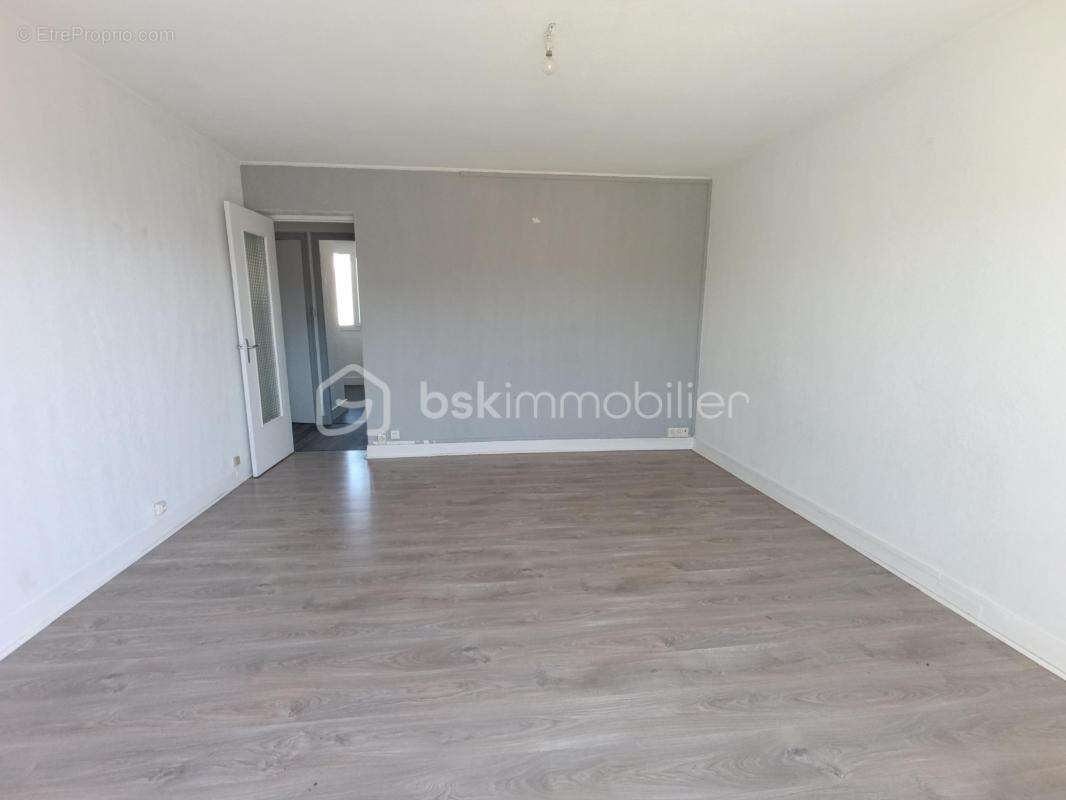 Appartement à RIVES