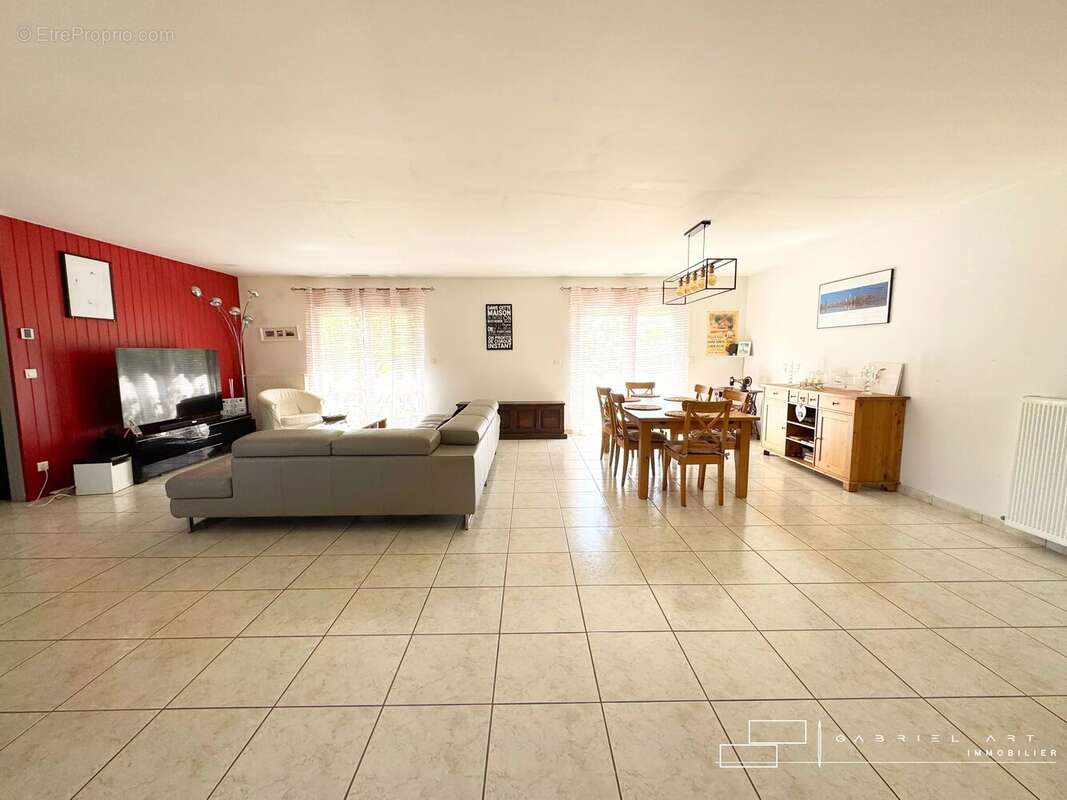 Maison 160 m² à Preignan  - photo 4