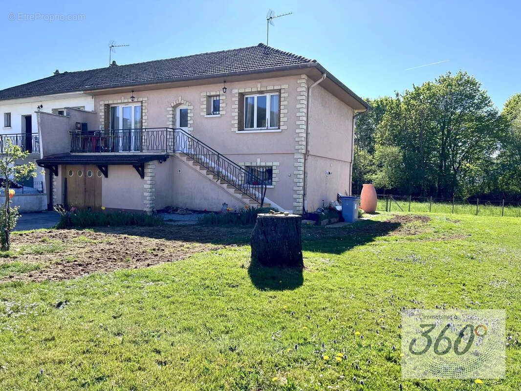 Maison familiale de 111 m2 avec jardin clos   À Cousance, entre nature et commodités - photo 18