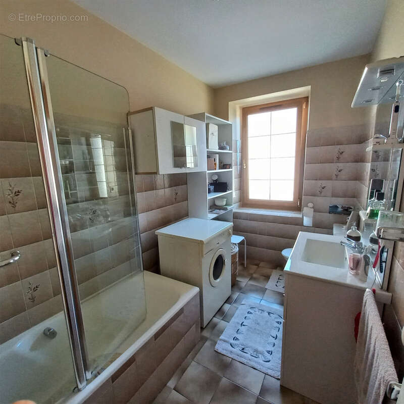 Maison à SUZE-LA-ROUSSE