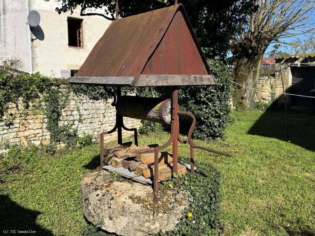 Maison de Campagne Avec 2 Chambres et Jardin Clos De Murs - photo 18