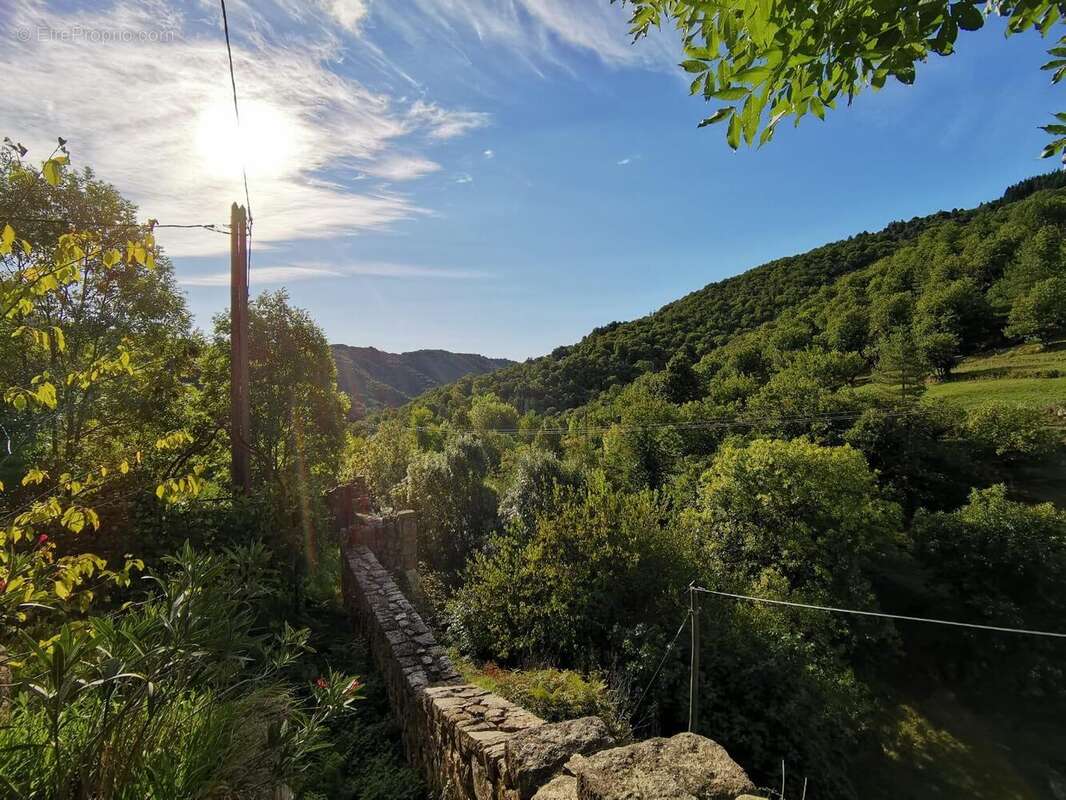   - Maison à ANTRAIGUES-SUR-VOLANE
