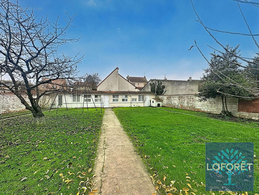 Maison à VIGNEUX-SUR-SEINE