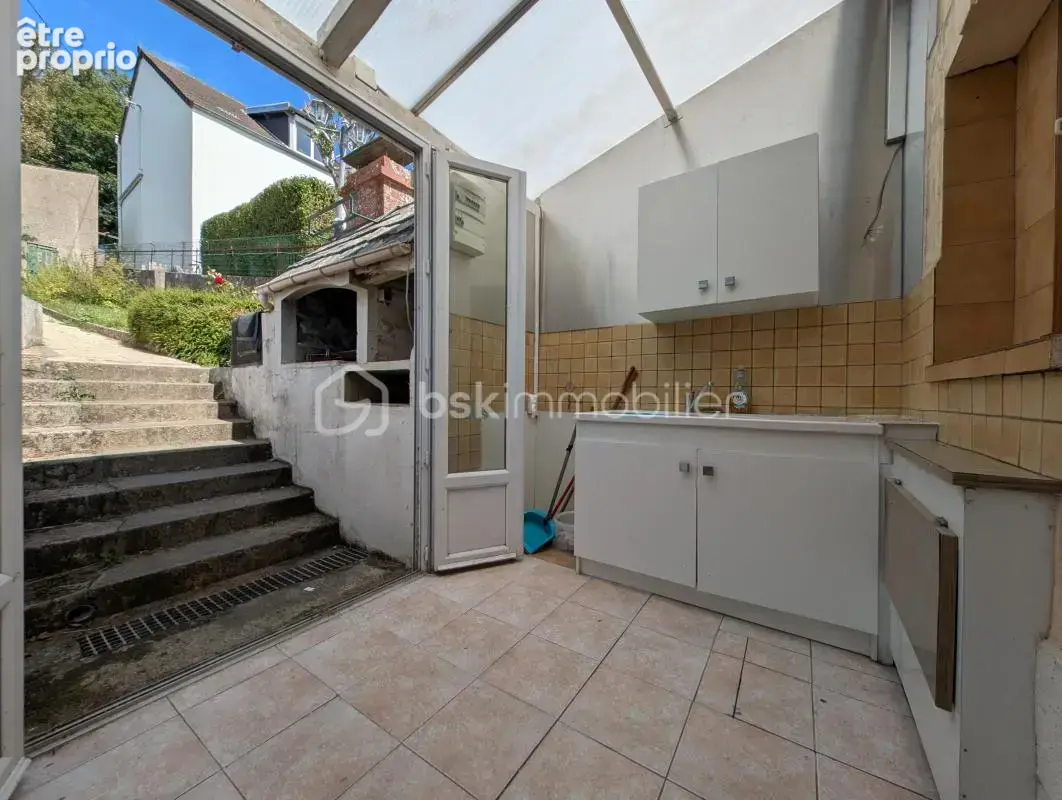 Maison atypique – jardin – garages & nombreuses dépendances - photo 3