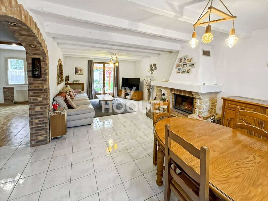 Maison à LA HOUSSAYE-EN-BRIE