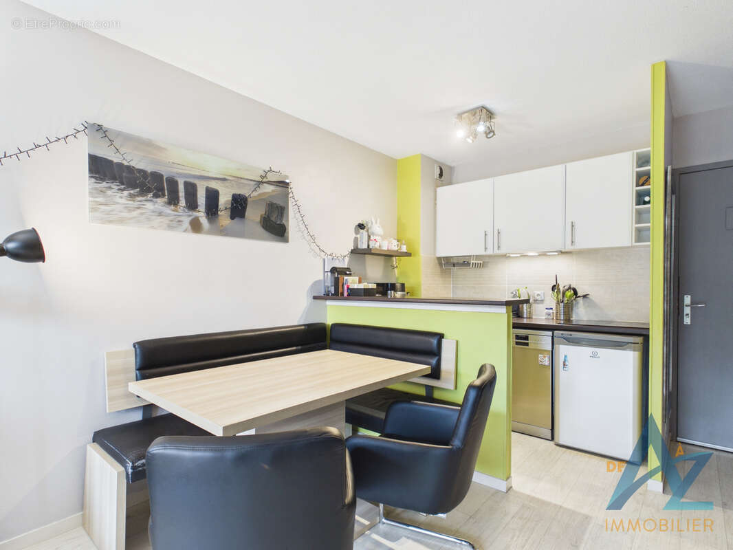 Appartement meublé dans résidence avec piscine   à 450 m de la mer - photo 2