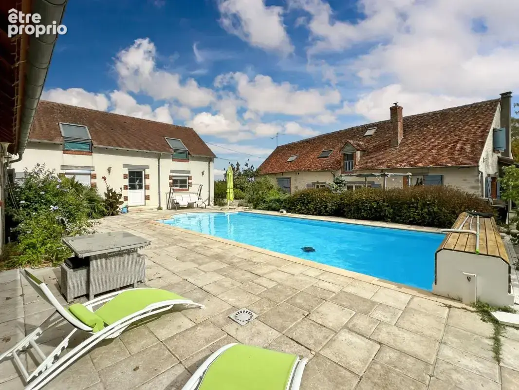  Domaine d'exception à Saint-Péravy-la-Colombe : Deux maisons, piscine et 2721 m²de verdure sans aucun vis-à-vis !  - photo 4