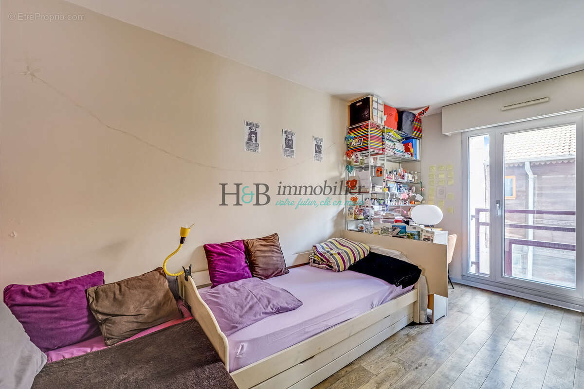 Appartement à PARIS-19E