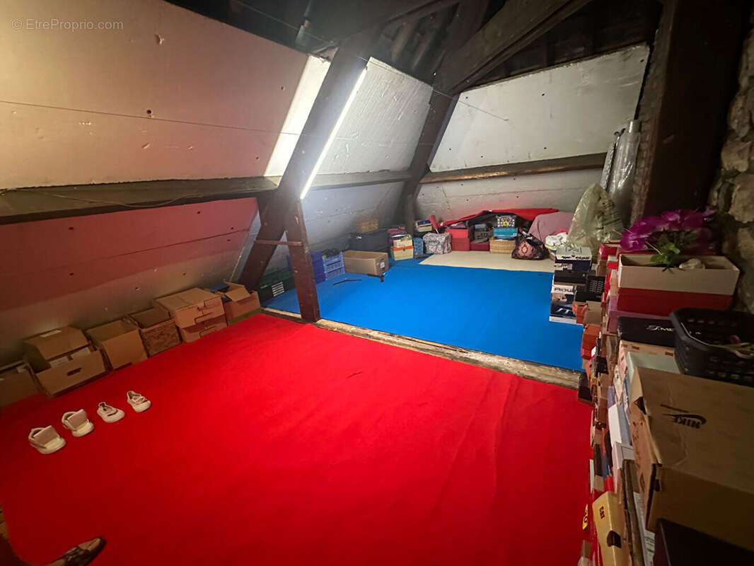 Maison à VARENNES-VAUZELLES