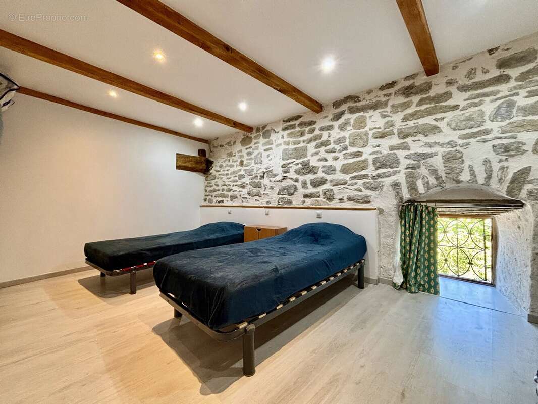 Maison à PEYRIAC-MINERVOIS