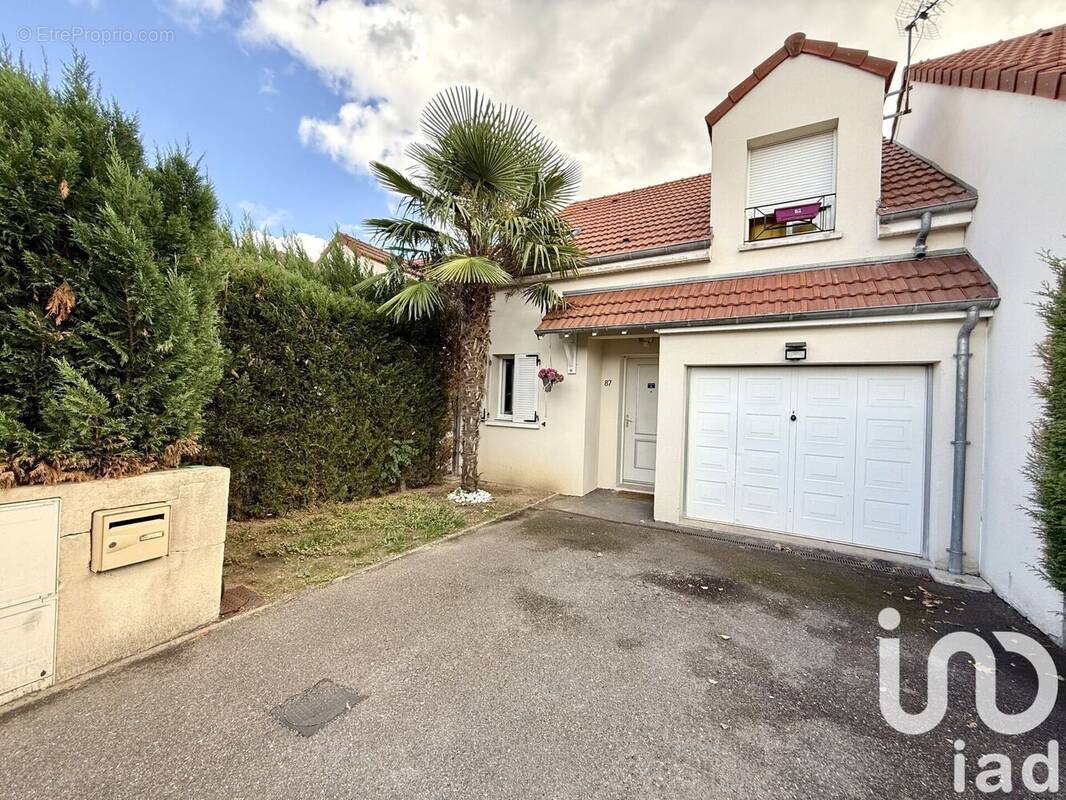 Photo 1 - Maison à VIRY-CHATILLON