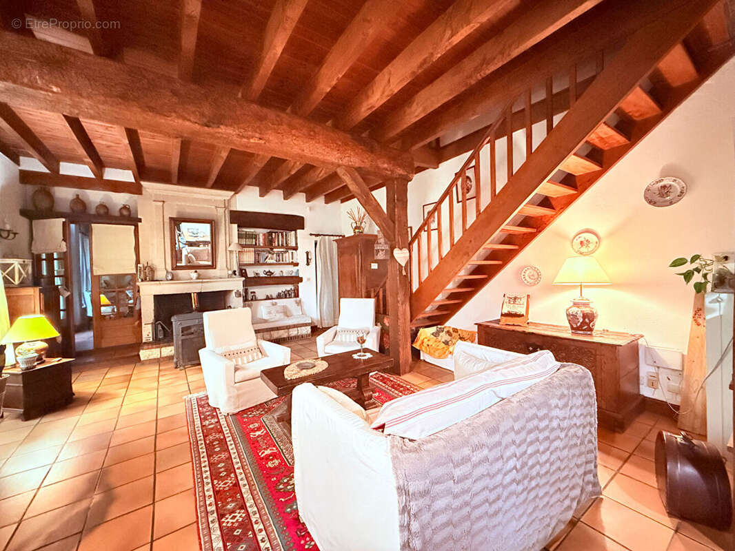 Maison à LOUZY