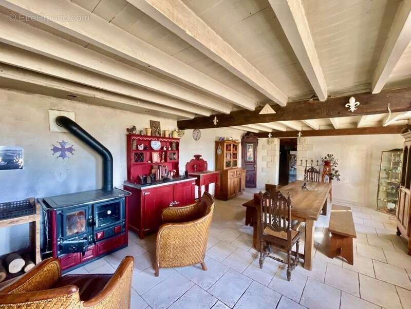 Maison à LA PACAUDIERE