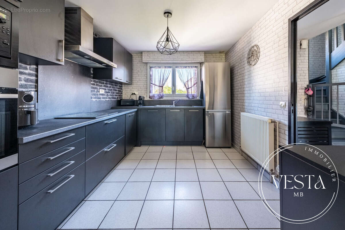 Maison à CHEVIGNY-SAINT-SAUVEUR