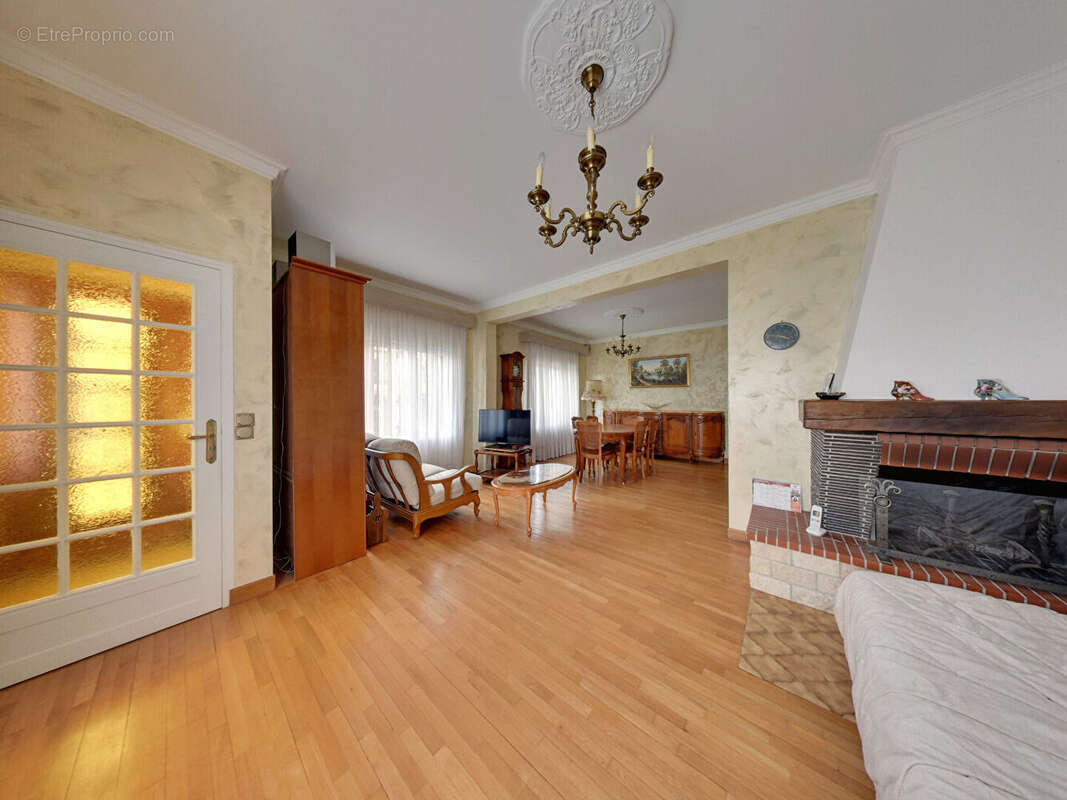 Charmante maison 5 pièces à vendre à Roissy en Brie - Quartier L'Avenir - photo 5