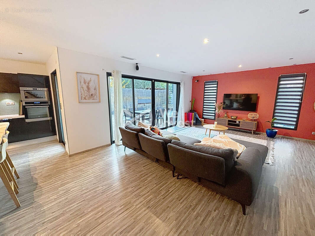 Maison à SAINT-JEAN-DE-VEDAS