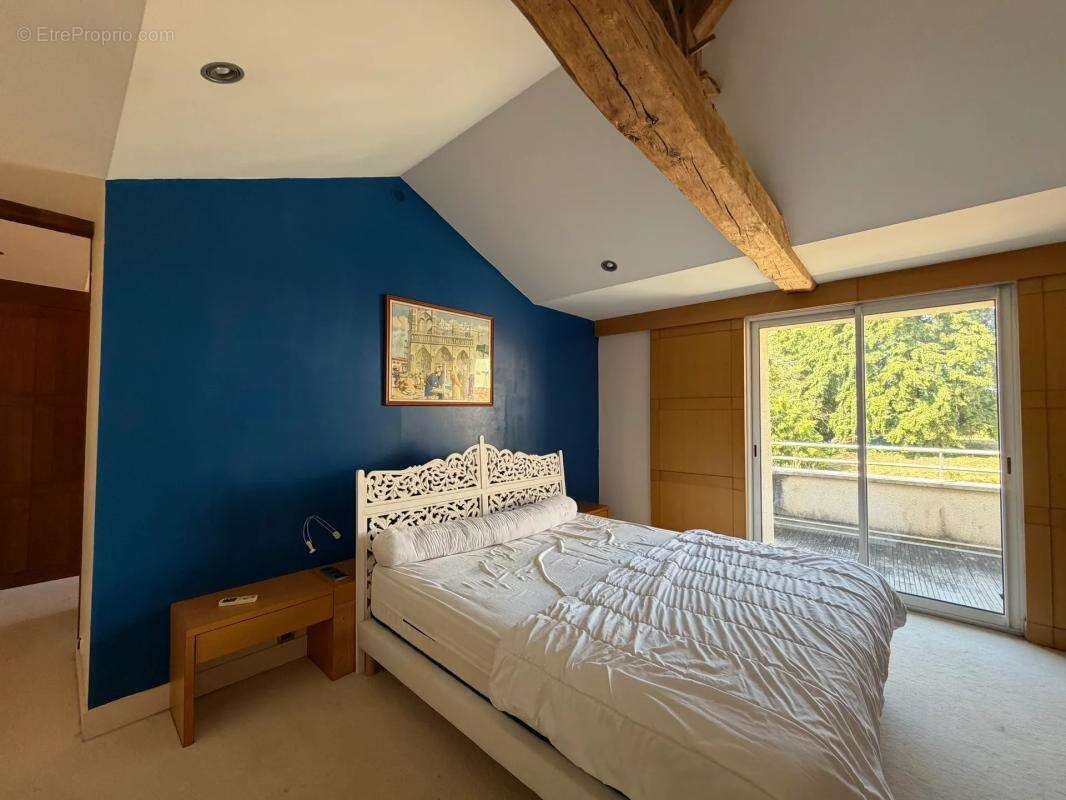 Maison de 10 pièces de 345.72 m² à Montravers - photo 9