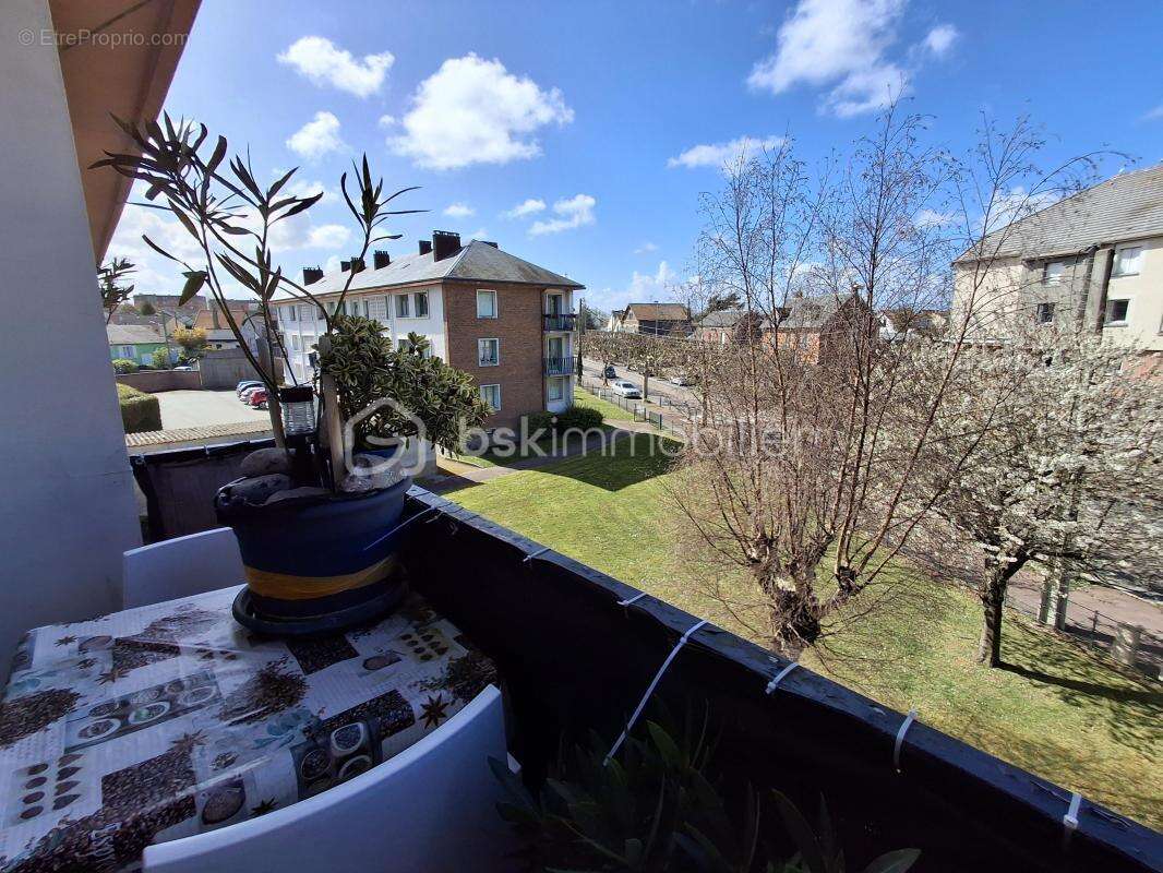 ***appartement 56m2  2chambres refait a neuf avec balcon, cave, box parking privatif dieppe*** - photo 9