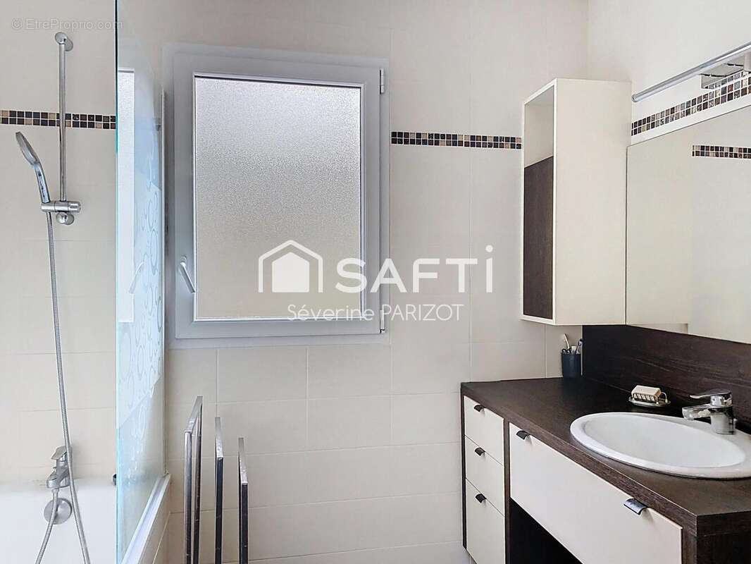 Photo 8 - Appartement à LE PLESSIS-TREVISE