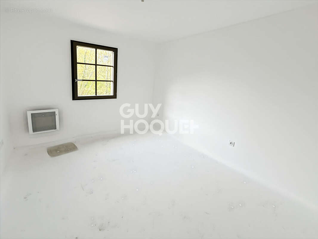 Maison à FONTENAY-TRESIGNY