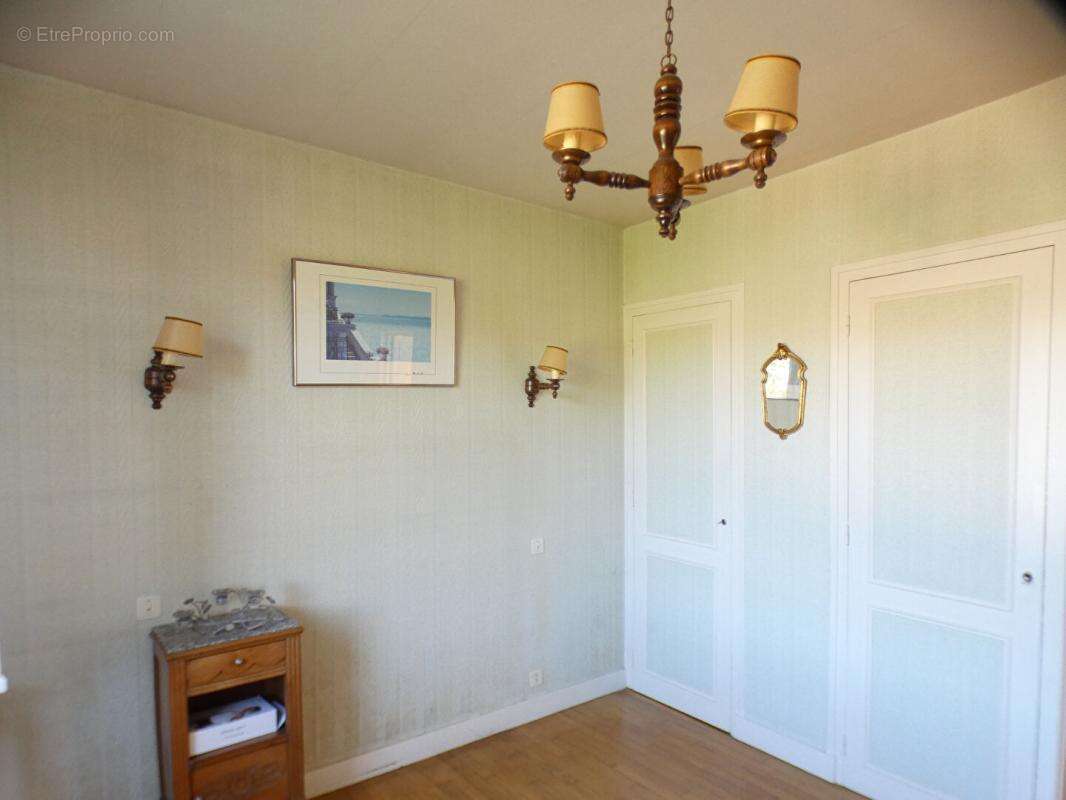 Maison à TERRASSON-LAVILLEDIEU