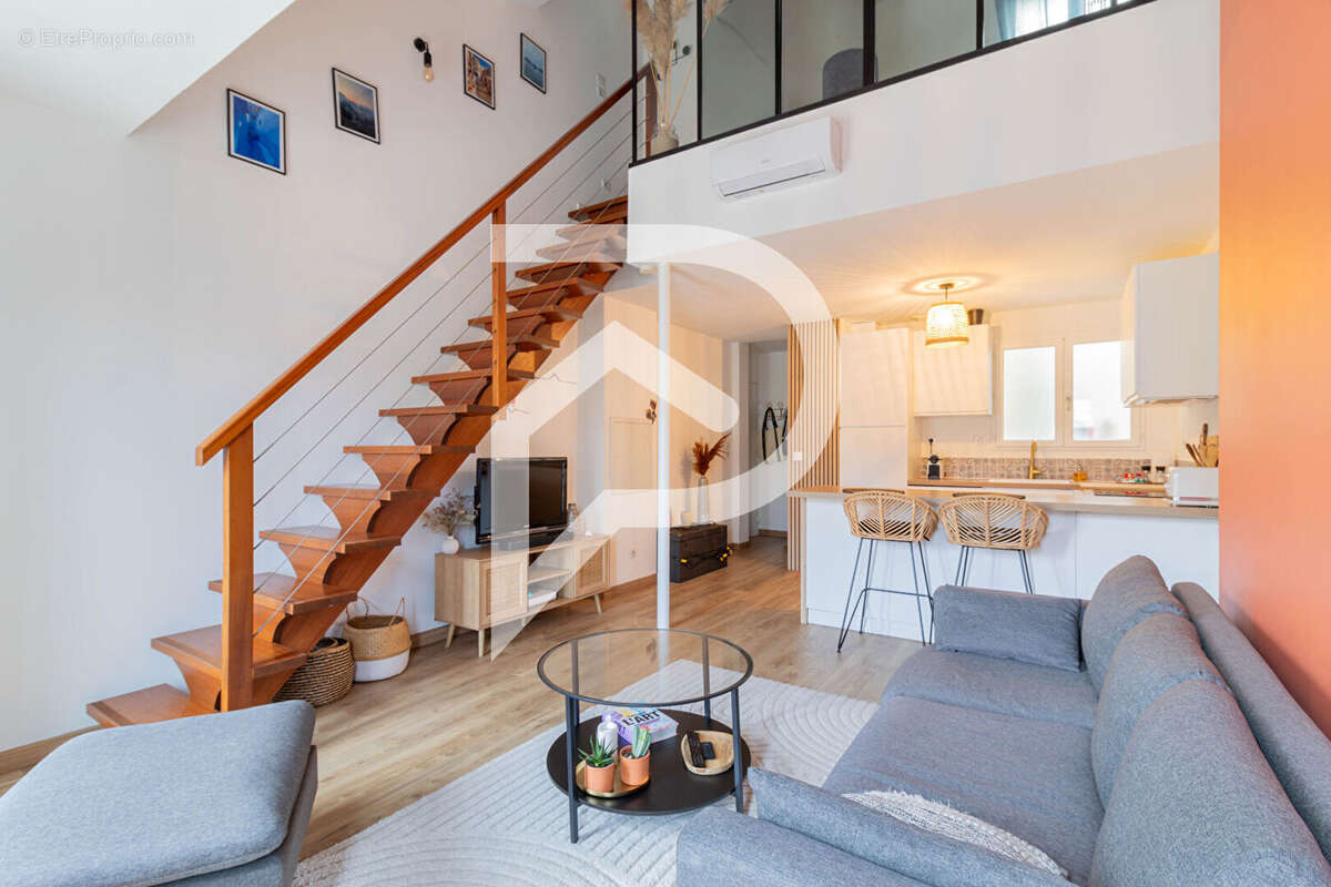 Appartement à MARSEILLE-2E