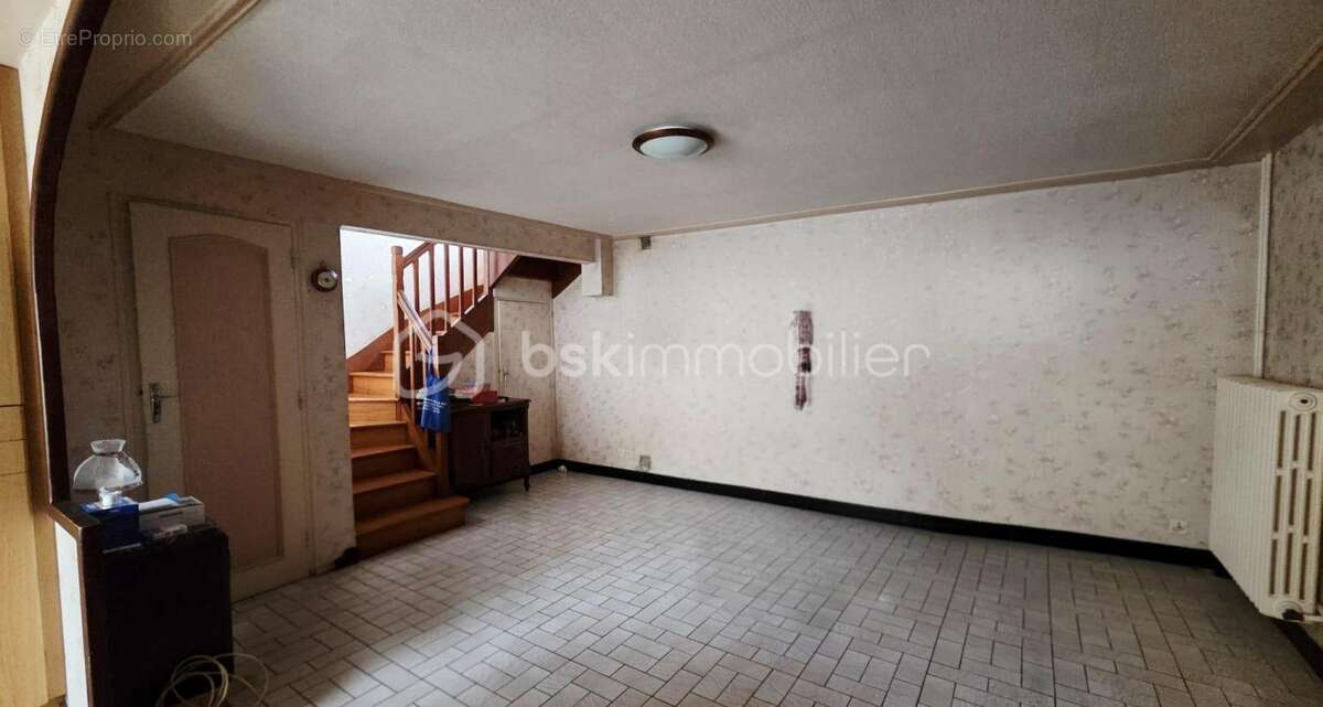 Maison à SAINT-GERMAIN-EN-COGLES