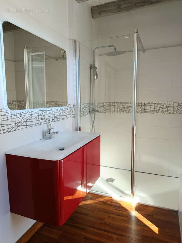 Maison à SAINTE-COLOMBE-EN-BRUILHOIS