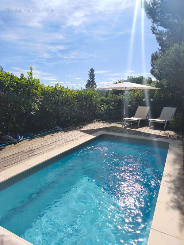 Bien d'exception aux portes d'Avignon -  Vue dégagée -126 m2 - Piscine - photo 5