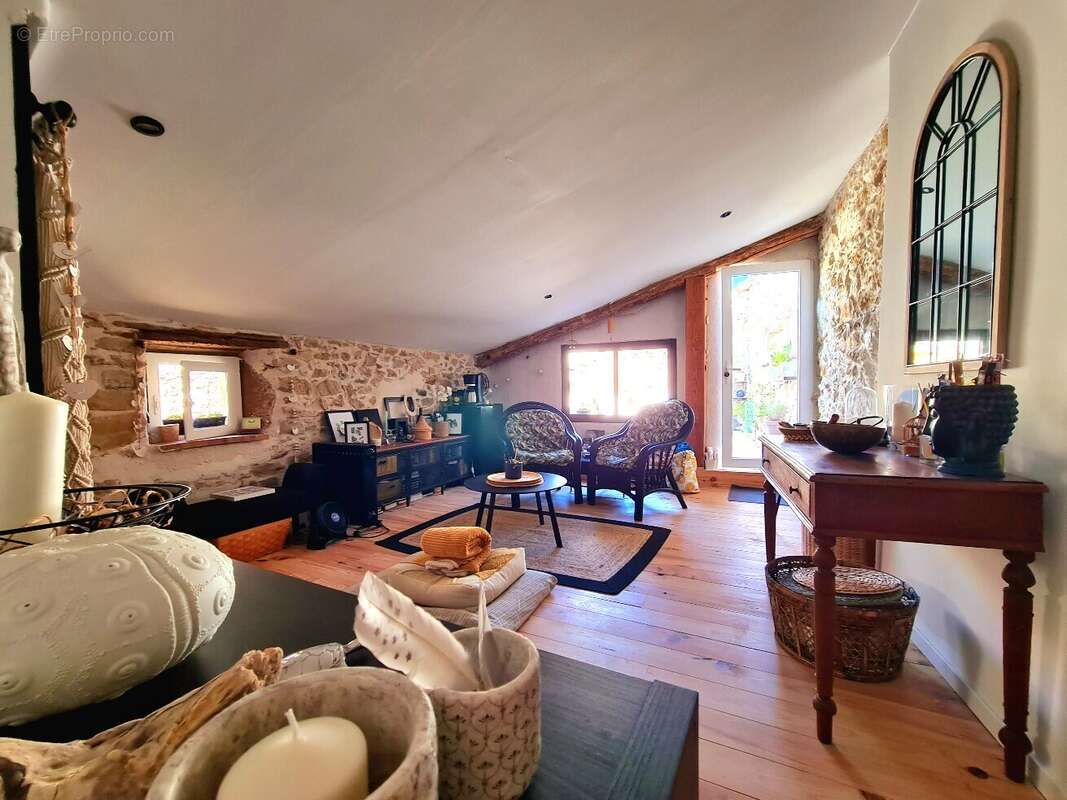 Maison à SAINT-CHINIAN