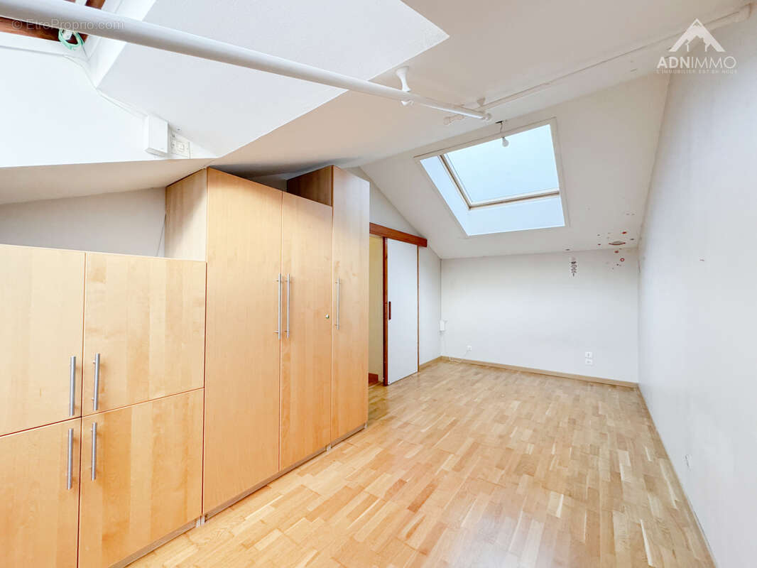 Appartement à SAINT-GENIS-POUILLY