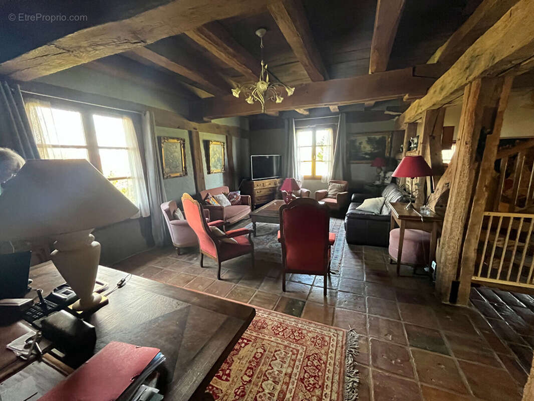 Maison à SAINT-ETIENNE-DU-BOIS