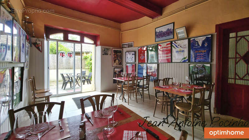 Appartement à SAINTE-FOY-DE-PEYROLIERES