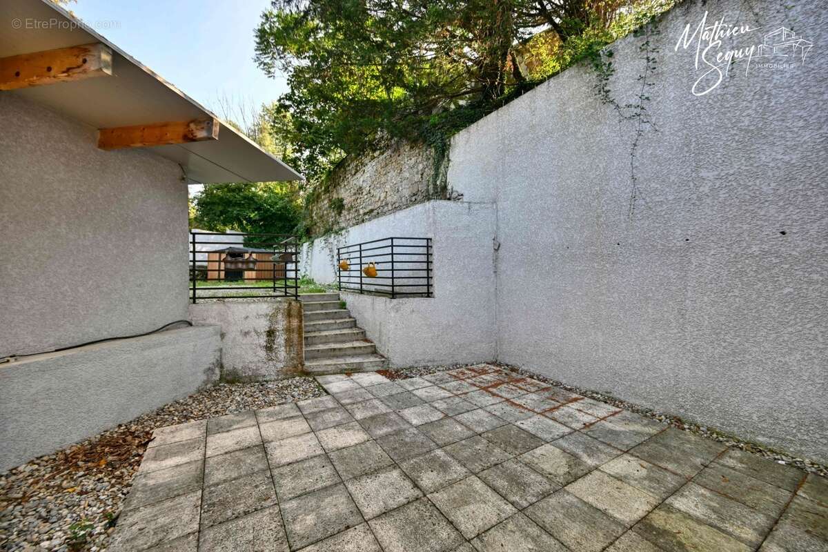Ensemble immobilier pro/perso à St Genis Laval - photo 18