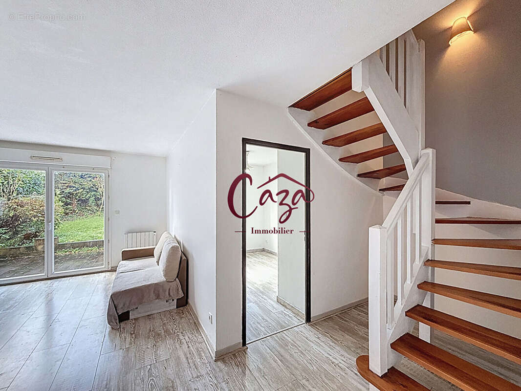 Maison à FARGUES-SAINT-HILAIRE