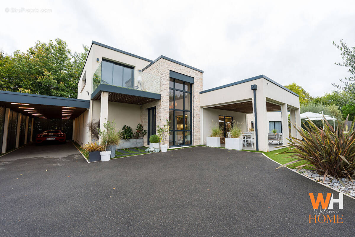Maison à SAINT-CYR-SUR-LOIRE