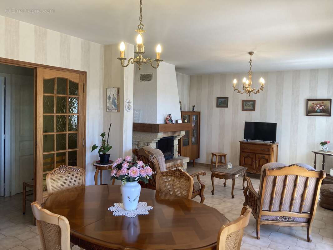 Maison à VILLELAURE