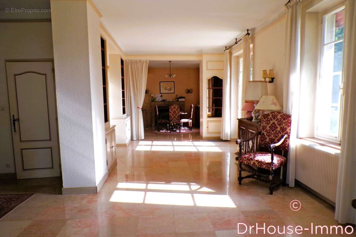 Maison à LADOIX-SERRIGNY