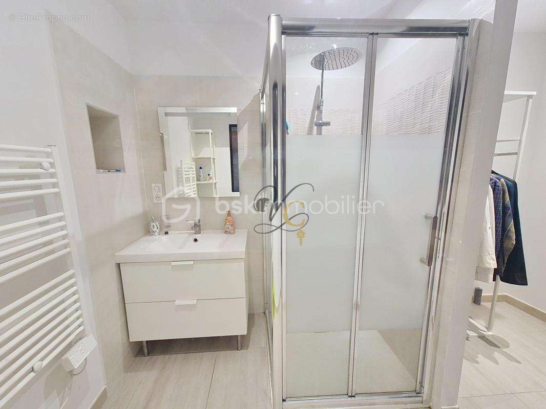 Appartement à L&#039;ISLE-SUR-LA-SORGUE