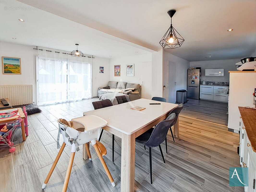 Maison à MORIGNY-CHAMPIGNY