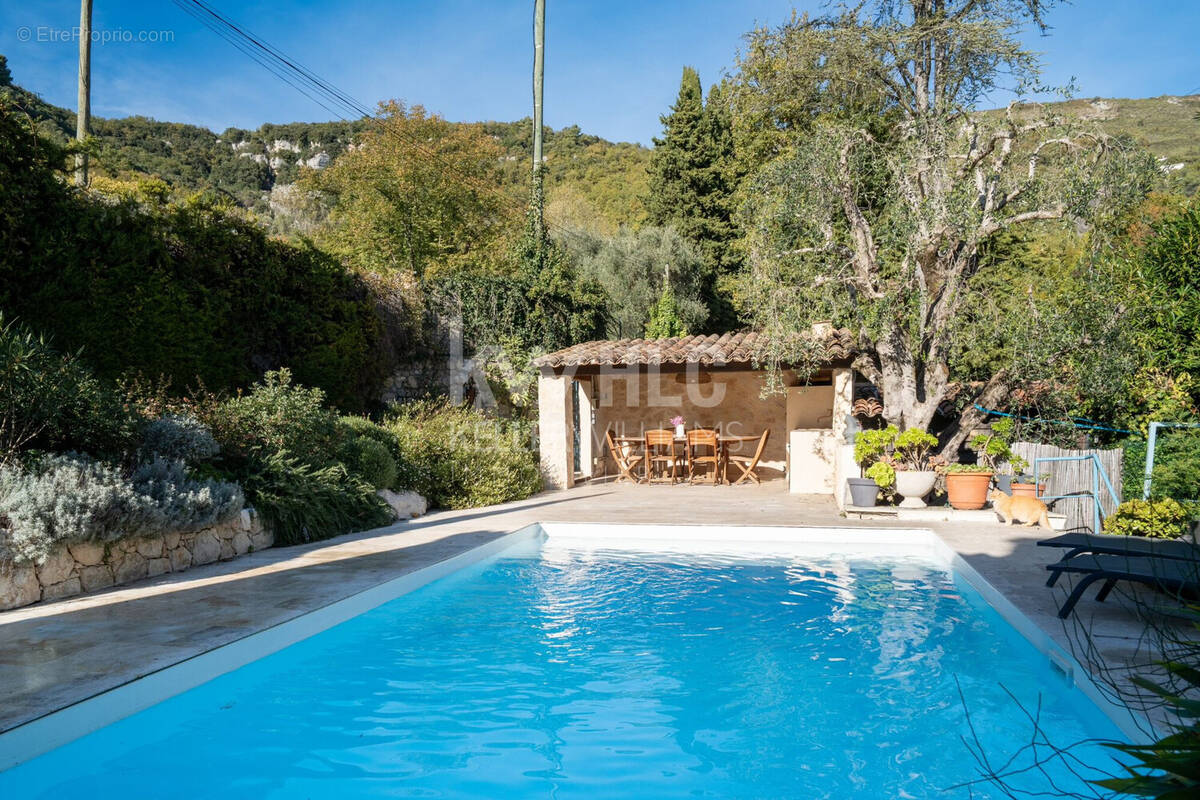 Maison à TOURRETTES-SUR-LOUP