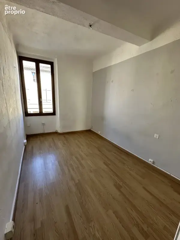 Maison de ville - 179 m2 de surfaces avec grand garage et cour/jardin interieur - photo 9