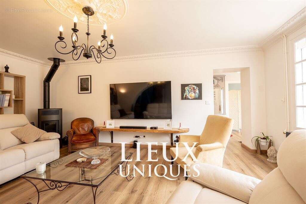 Maison à CHISSAY-EN-TOURAINE