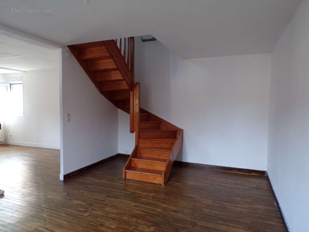 Appartement à RUGLES