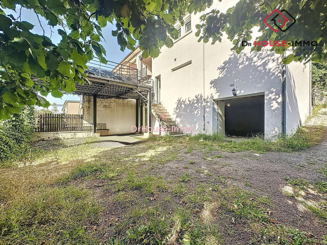 Maison à CHAMPCEVINEL