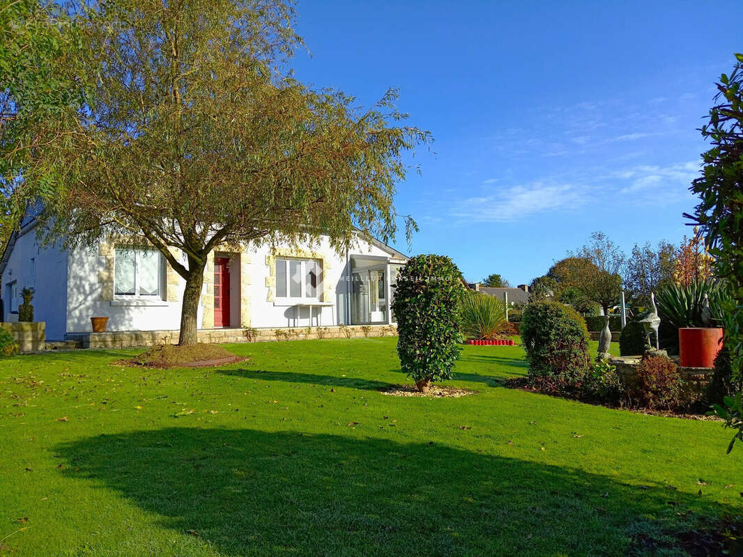 Maison à QUINTIN