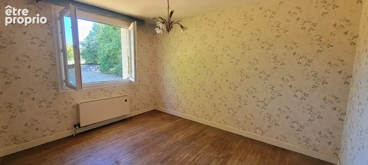 Maison familiale avec beau terrain de 3 788 m2 - photo 12