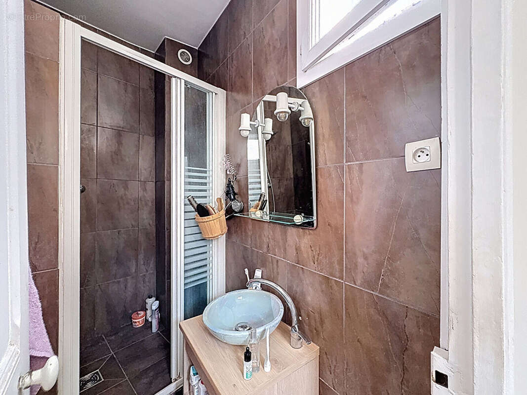 Appartement à PARIS-19E