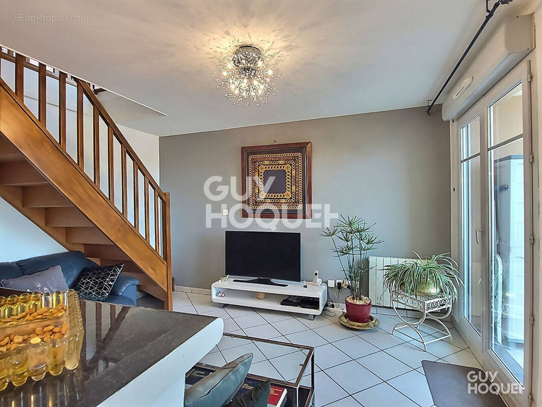 Appartement à CRAPONNE